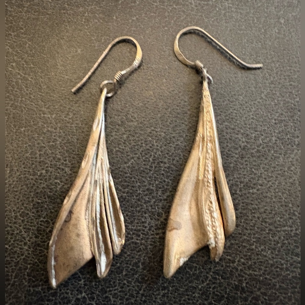 🕊️sold🕊️Vintage Sterling silver drop earrings